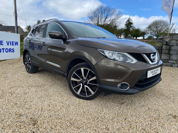 Nissan Qashqai Hatchback, Diesel, 2014, Brown