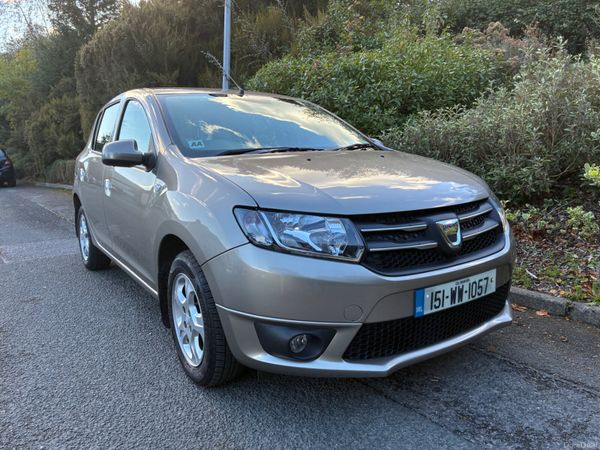 Dacia Sandero Hatchback, Petrol, 2015, Gold