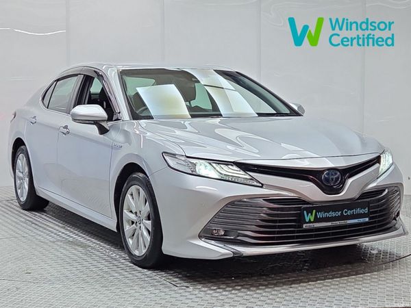 Toyota Camry Saloon, Petrol Hybrid, 2020, Silver