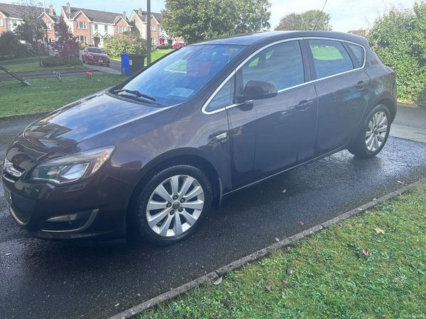 Vauxhall Astra Hatchback, Diesel, 2013, Brown