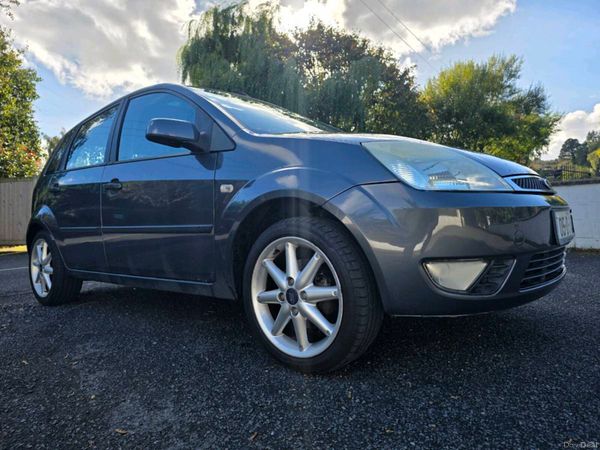 Ford Fiesta Hatchback, Petrol, 2005, Grey
