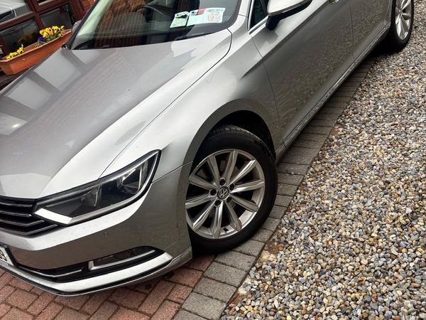 Volkswagen Passat Saloon, Diesel, 2015, Silver
