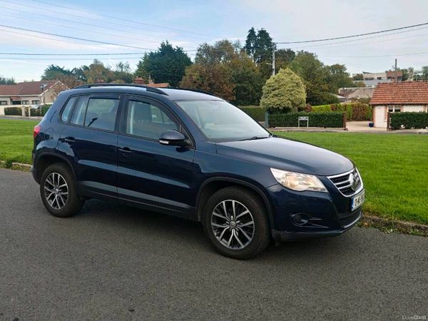 Volkswagen Tiguan SUV, Diesel, 2010, Blue