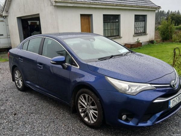 Toyota Avensis Saloon, Diesel, 2017, Blue