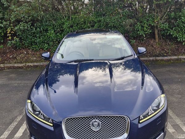 Jaguar XF Saloon, Diesel, 2013, Blue