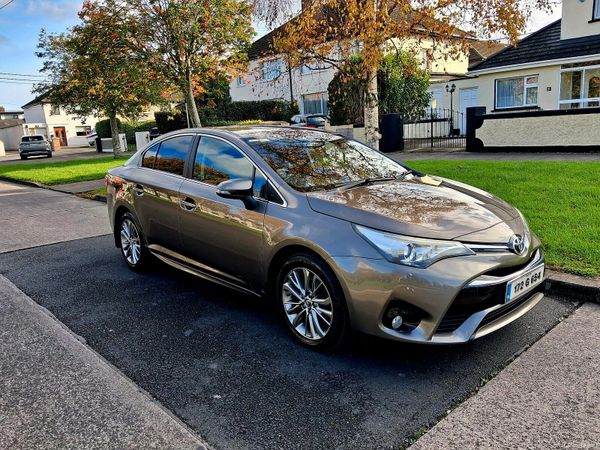 Toyota Avensis Saloon, Diesel, 2017, Grey