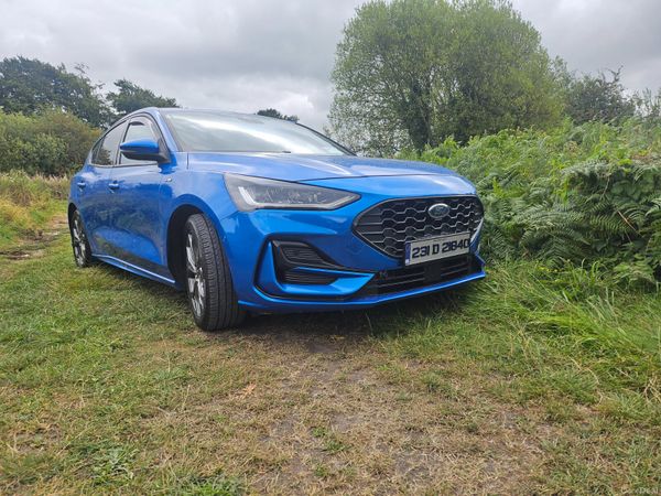 Ford Focus Hatchback, Petrol, 2023, Blue