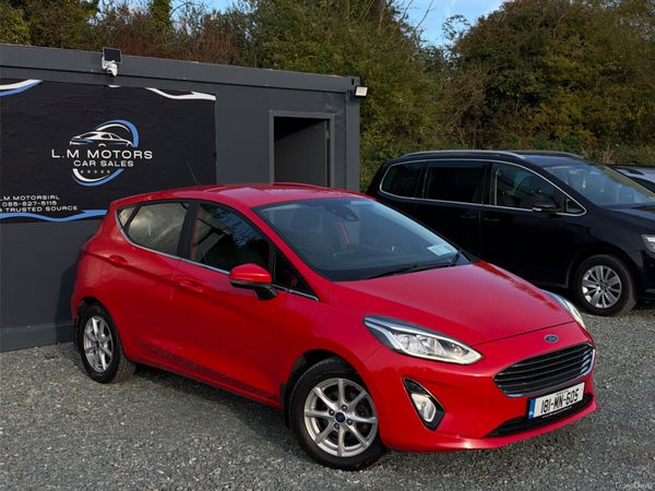 Ford Fiesta Hatchback, Petrol, 2018, Red