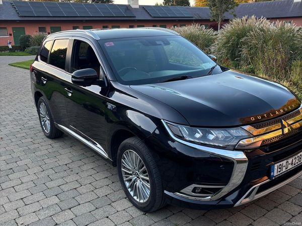 Mitsubishi Outlander SUV, Petrol Plug-in Hybrid, 2019, Black