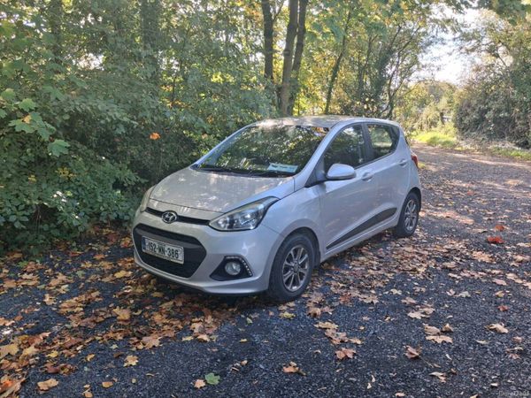 Hyundai i10 Hatchback, Petrol, 2015, Silver
