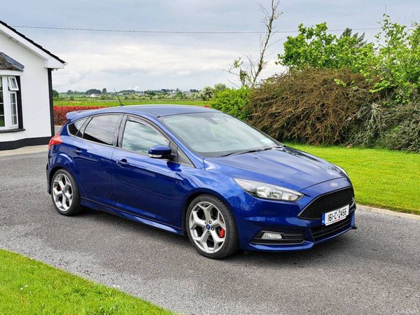 Ford Focus Hatchback, Diesel, 2016, Blue