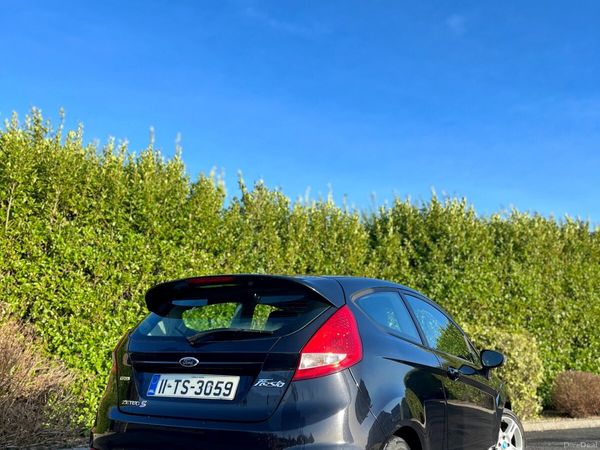 Ford Fiesta Hatchback, Diesel, 2011, Black