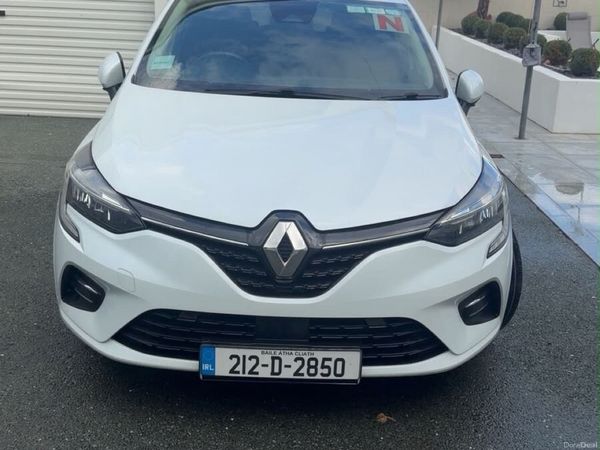 Renault Clio Hatchback, Petrol, 2021, White