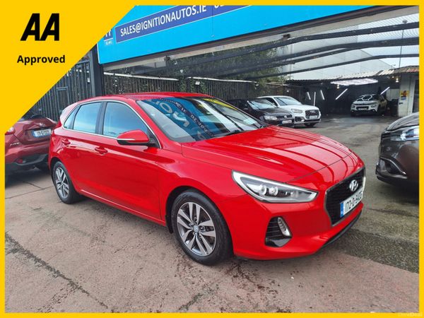 Hyundai i30 Hatchback, Petrol, 2017, Red