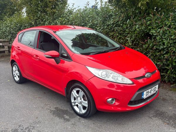 Ford Fiesta Hatchback, Petrol, 2009, Red