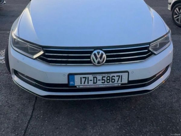 Volkswagen Passat Saloon, Diesel, 2017, White