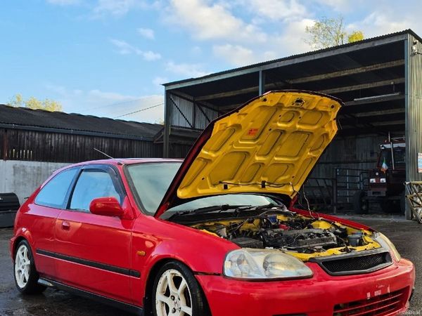 Honda Civic Hatchback, Petrol, 1999, Red