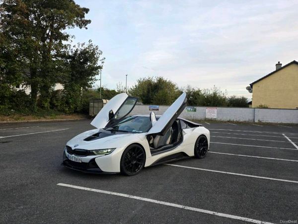 BMW i8 Coupe, Petrol Plug-in Hybrid, 2018, White