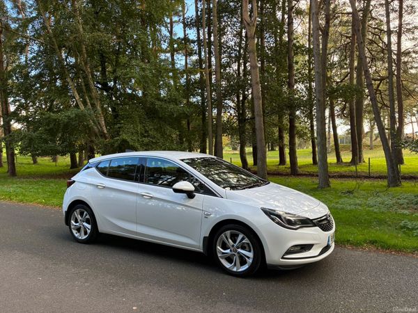 Opel Astra Hatchback, Diesel, 2016, White