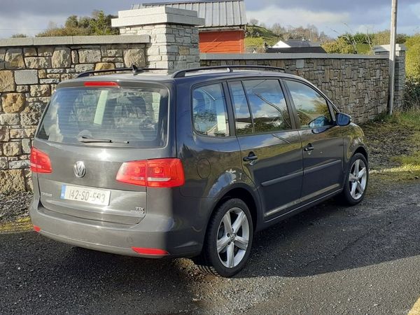 Volkswagen Touran MPV, Diesel, 2014, Grey