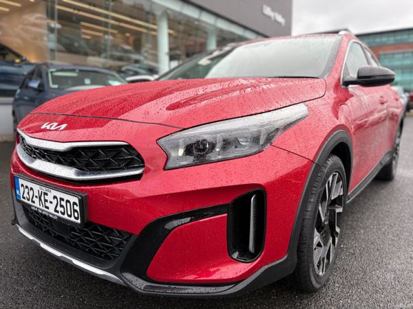 Kia XCeed Hatchback, Petrol Plug-in Hybrid, 2023, Red