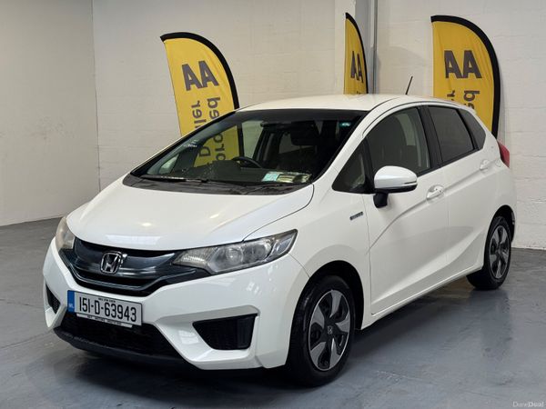 Honda Fit Hatchback, Petrol Hybrid, 2015, White