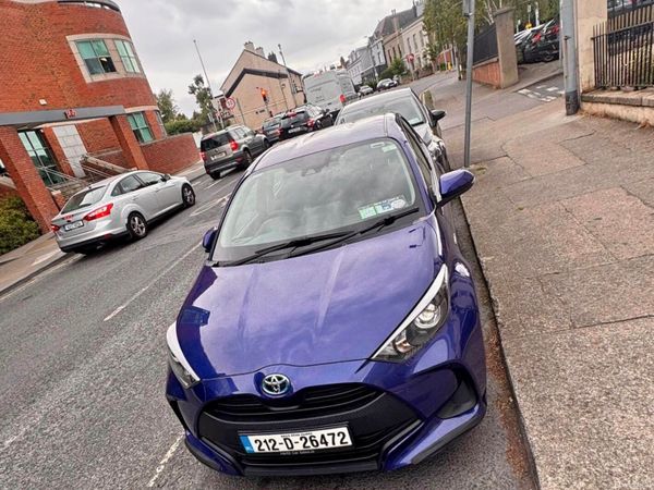 Toyota Yaris Hatchback, Petrol Hybrid, 2021, Blue