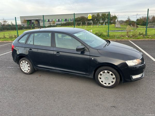 Skoda Rapid Hatchback, Diesel, 2015, Black