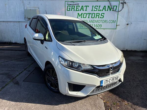 Honda Fit Hatchback, Petrol Hybrid, 2017, White