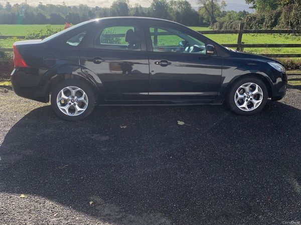 Ford Focus Saloon, Diesel, 2011, Black