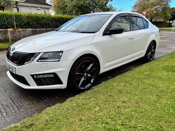 Skoda Octavia Saloon, Diesel, 2018, White