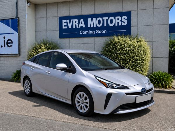Toyota Prius Saloon, Petrol Hybrid, 2021, Silver