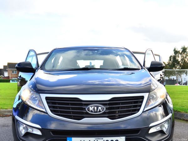 Kia Sportage SUV, Diesel, 2011, Black