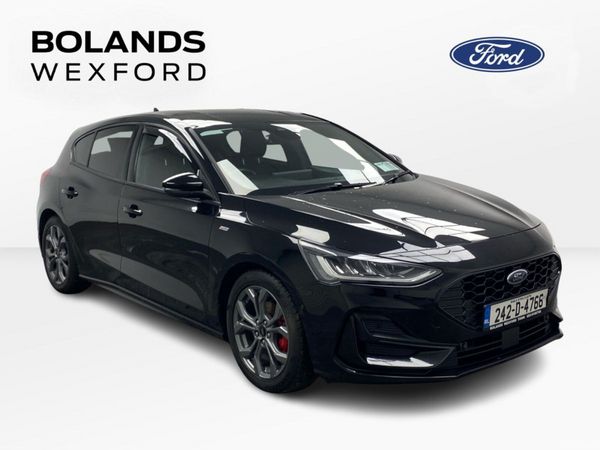 Ford Focus Hatchback, Petrol, 2024, Black