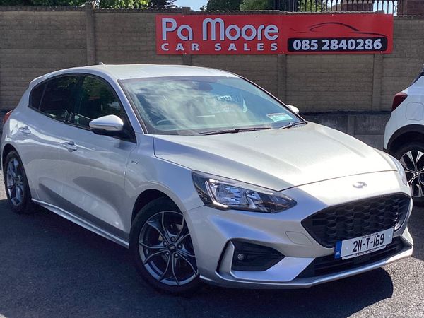 Ford Focus Hatchback, Petrol Hybrid, 2021, Grey