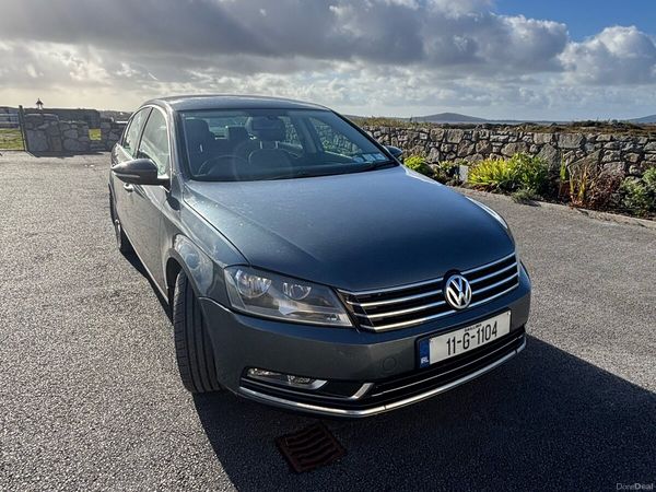 Volkswagen Passat Saloon, Diesel, 2011, Grey