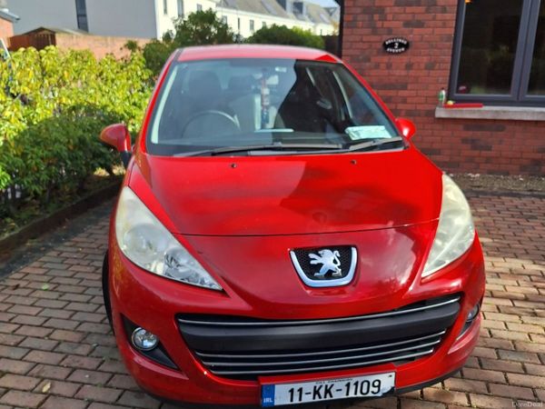 Peugeot 207 Hatchback, Petrol, 2011, Red