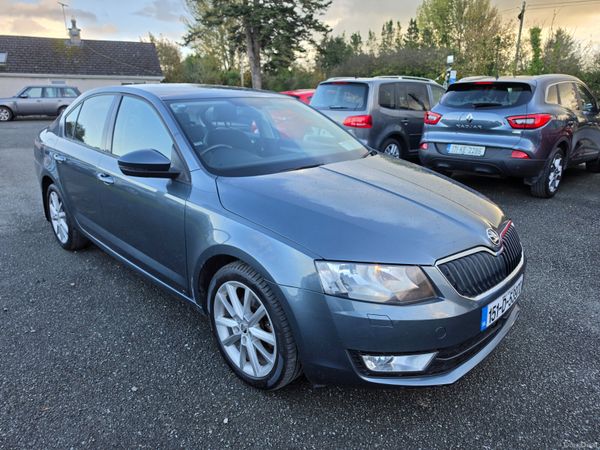 Skoda Octavia Hatchback, Petrol, 2015, Grey