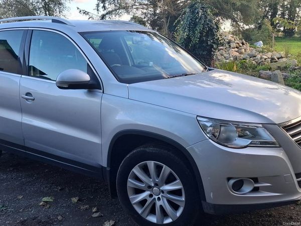 Volkswagen Tiguan SUV, Diesel, 2009, Silver