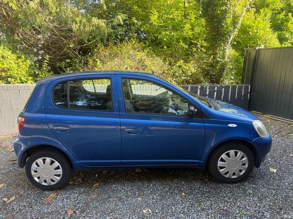 Toyota Yaris Hatchback, Petrol, 2003, Blue