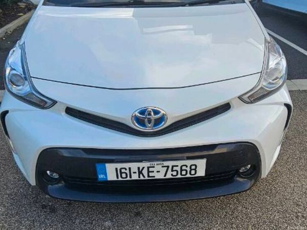 Toyota Prius MPV, Petrol Hybrid, 2016, White