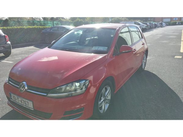 Volkswagen Golf Hatchback, Petrol, 2015, Red