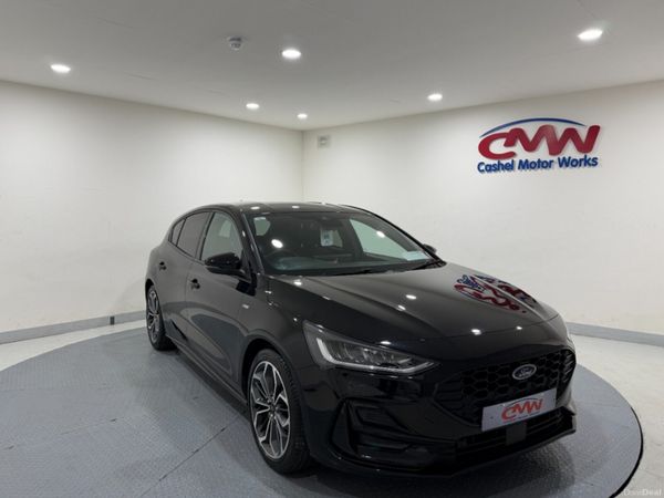 Ford Focus Hatchback, Petrol Hybrid, 2023, Black