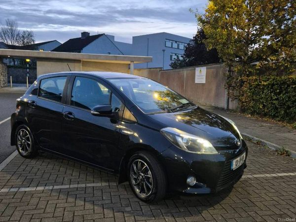 Toyota Yaris Hatchback, Petrol Hybrid, 2013, Black