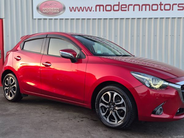 Mazda Demio Hatchback, Diesel, 2015, Red