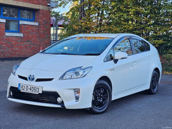 Toyota Prius Hatchback, Petrol Hybrid, 2015, White