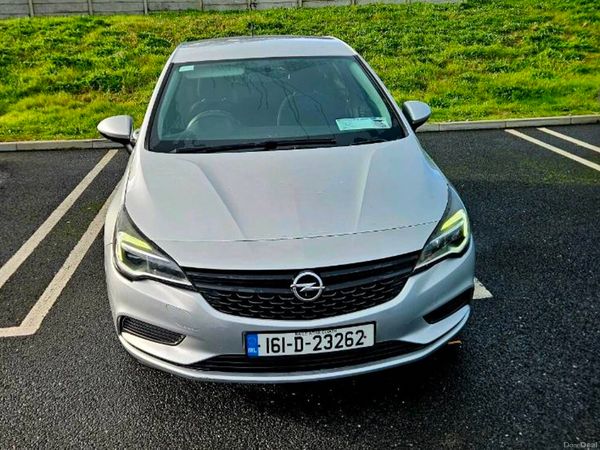 Opel Astra Hatchback, Petrol, 2016, Silver