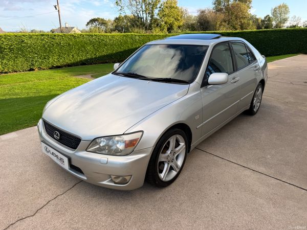 Lexus IS Saloon, Petrol, 2002, Silver