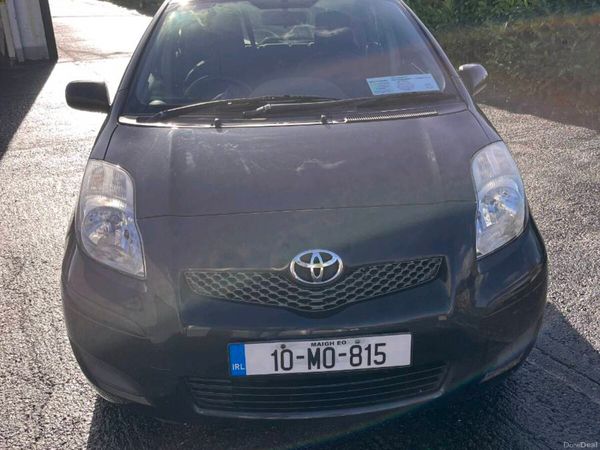 Toyota Yaris Hatchback, Petrol, 2010, Black