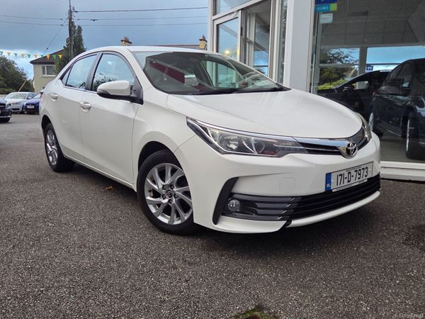 Toyota Corolla Saloon, Petrol, 2017, White